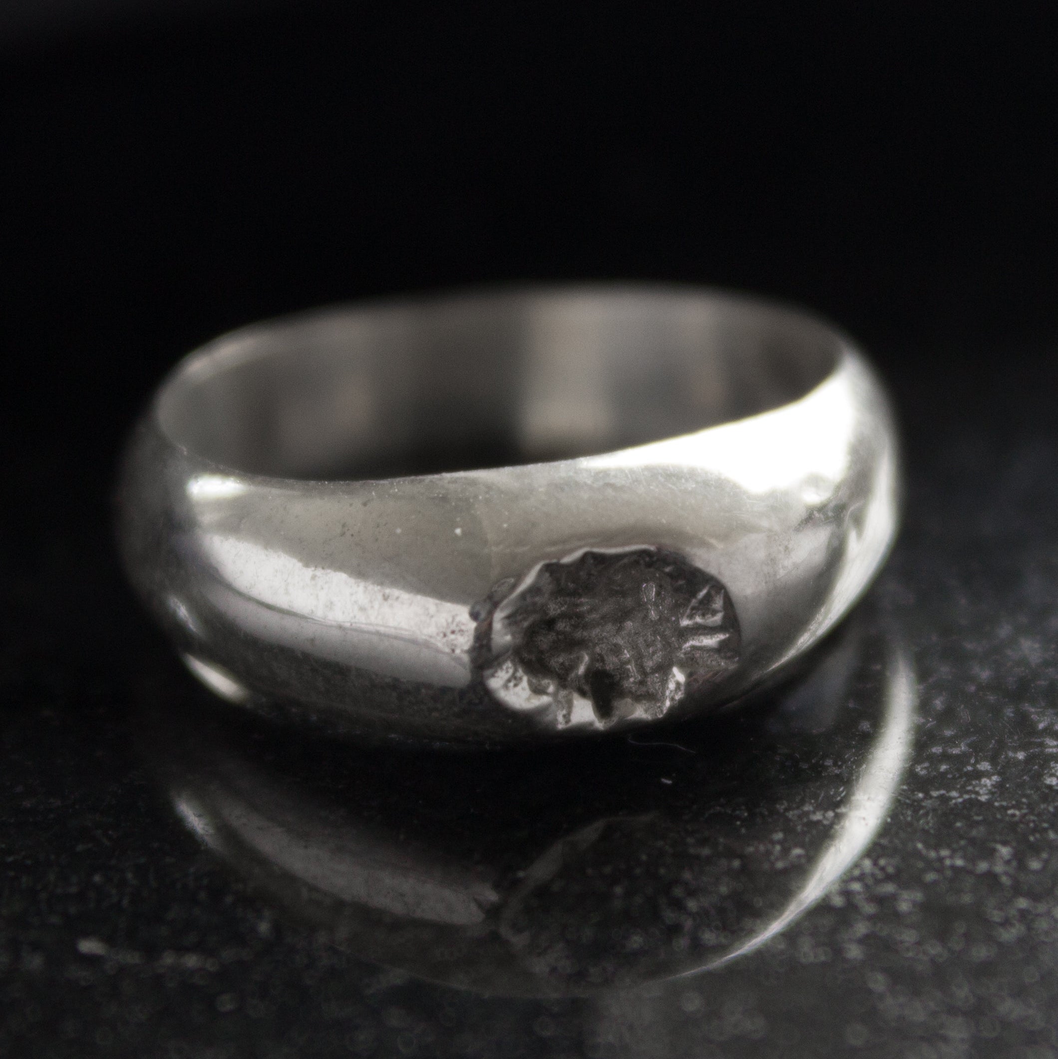 Crater Signet - 925 Sterling Silver