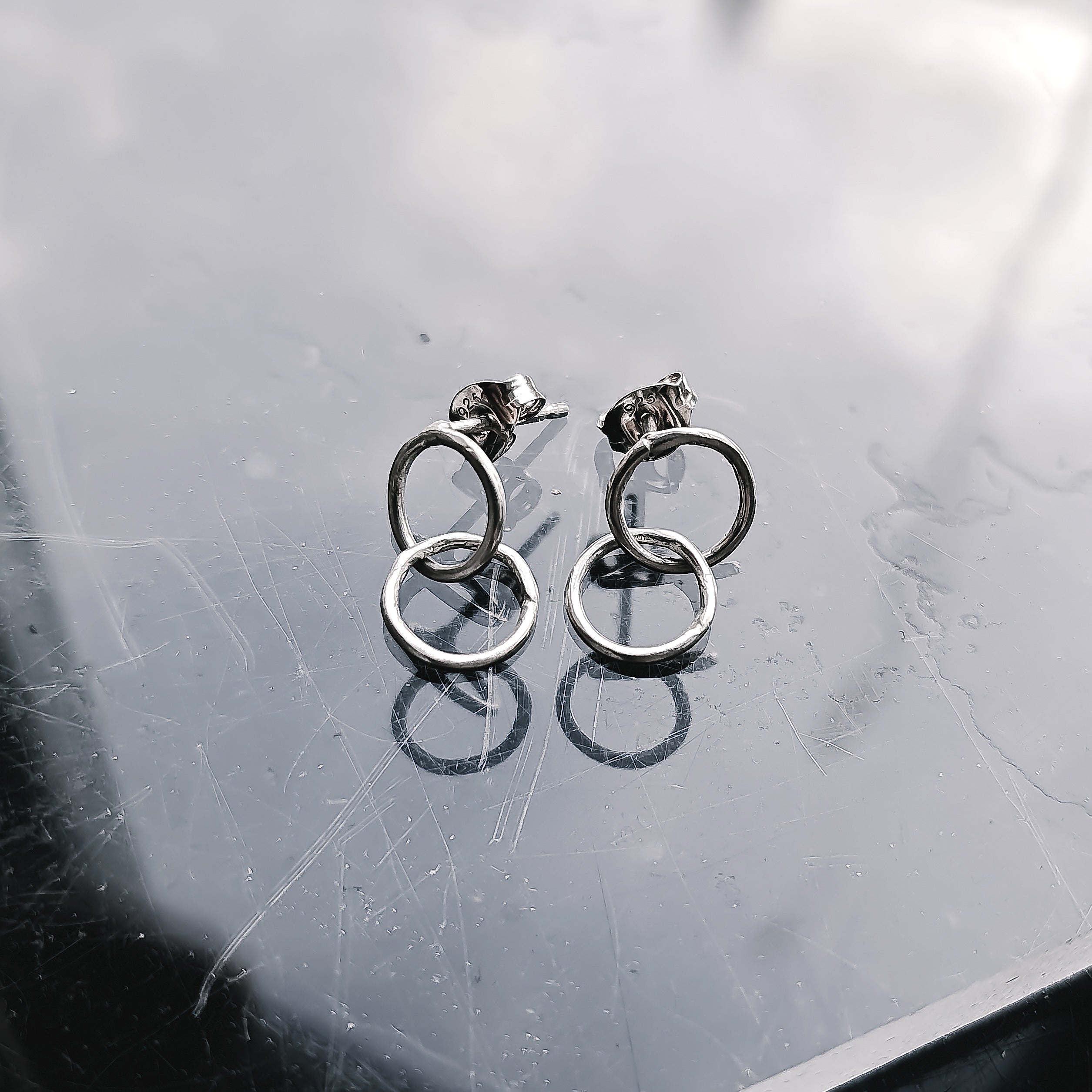 Eternity Link - Round Earrings