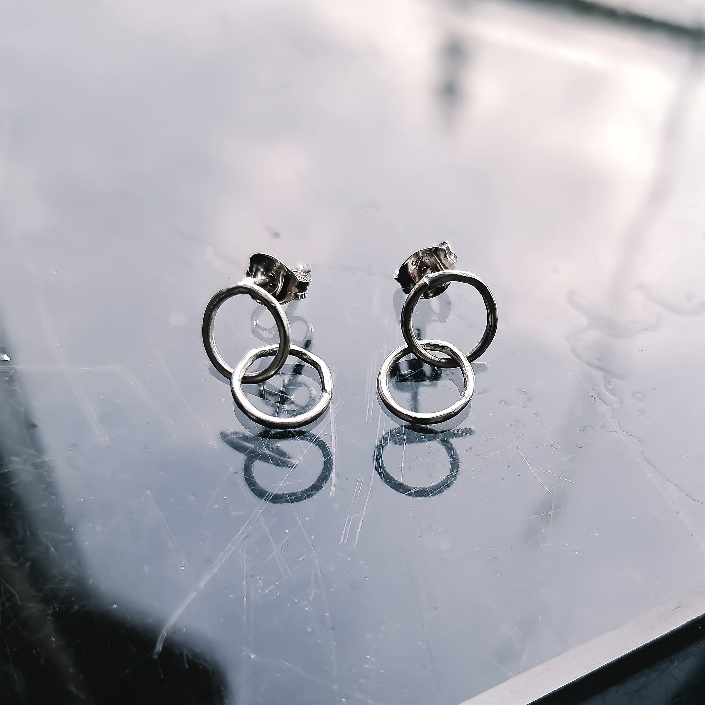 Eternity Link - Round Earrings