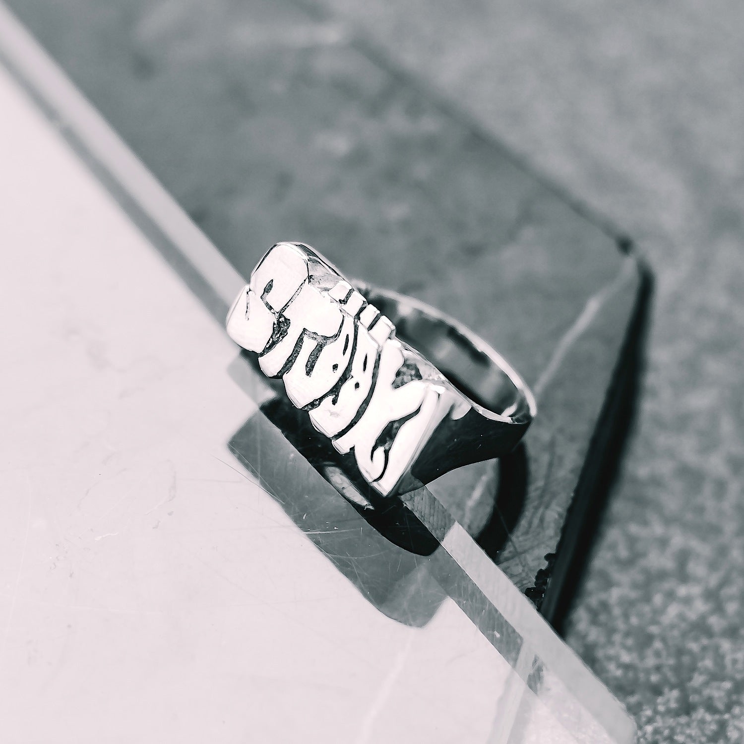 Graffiti Typography "STOOKI" Ring