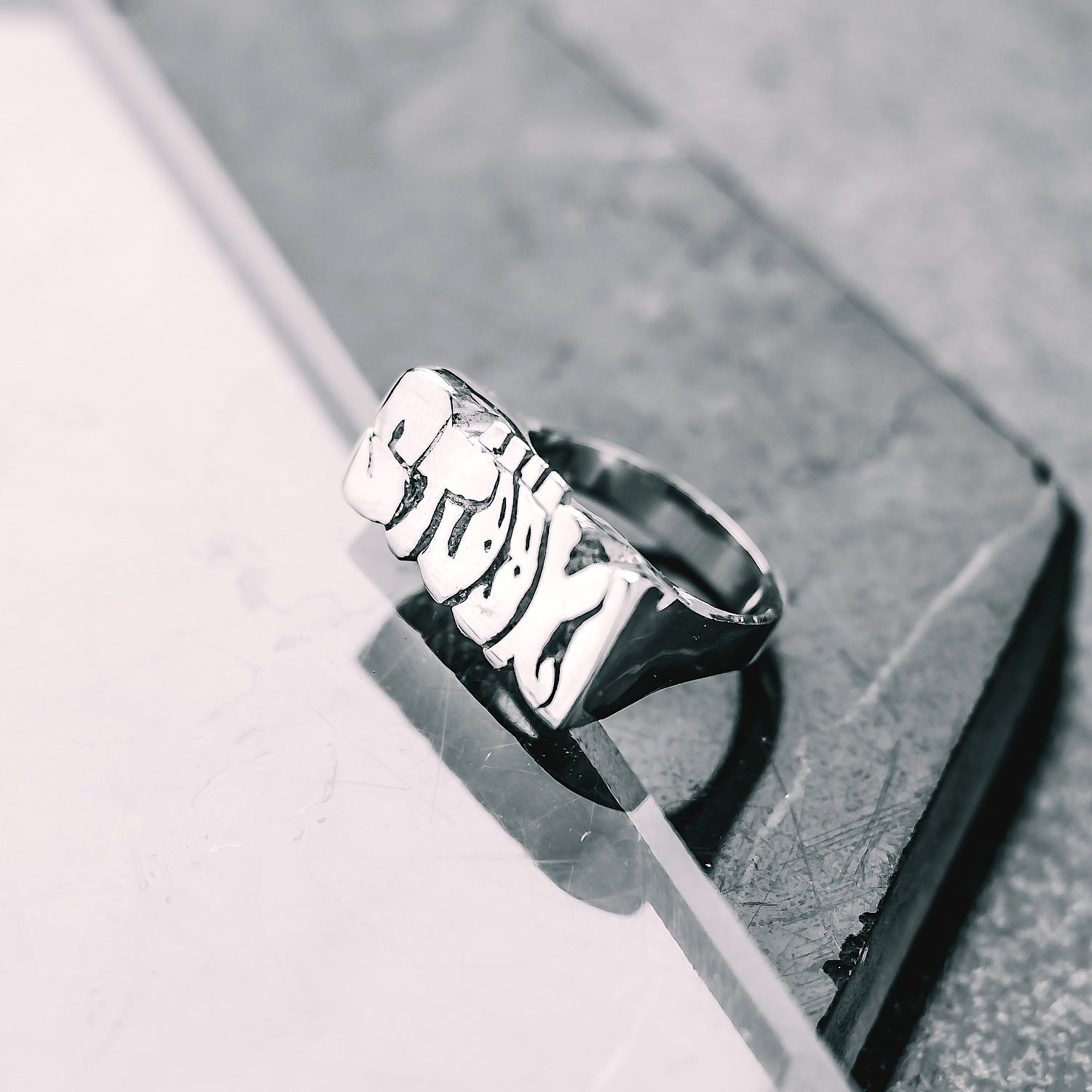 Graffiti Typography "STOOKI" Ring