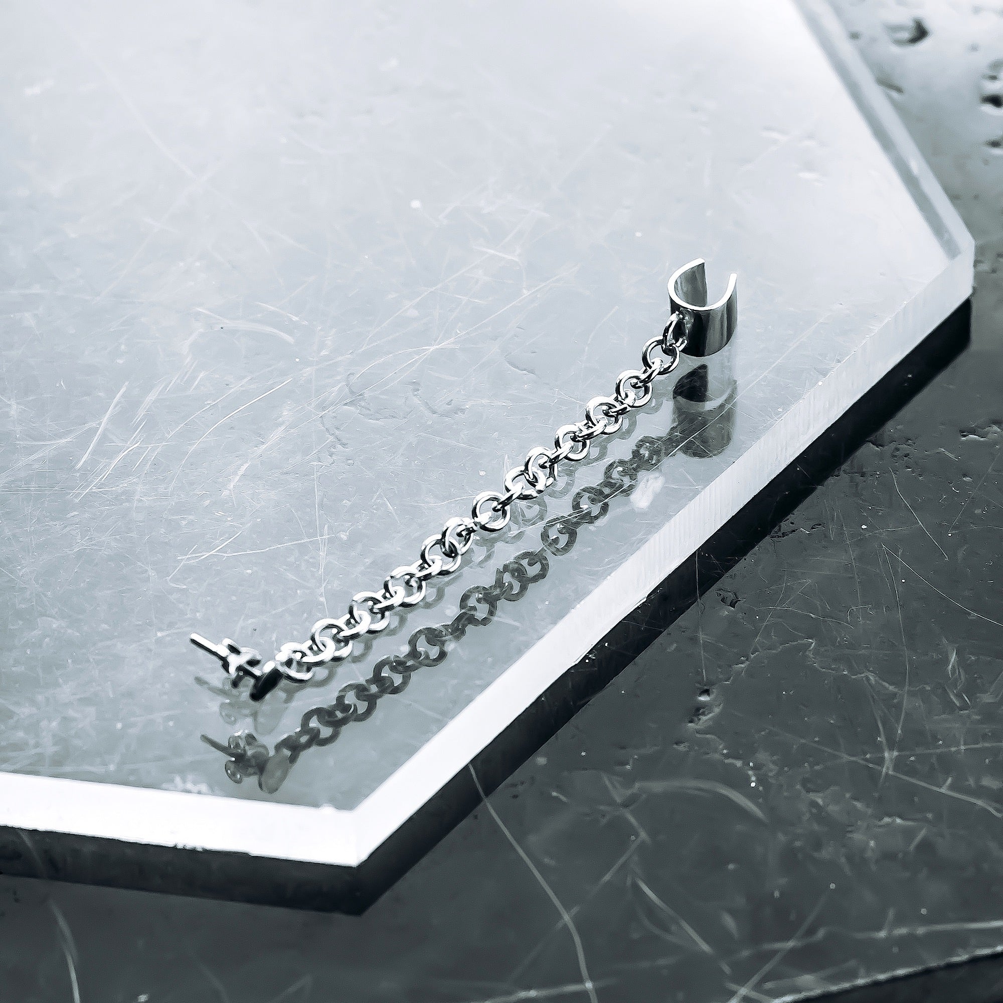 United Ear Cuff & Chain - Stud Earring