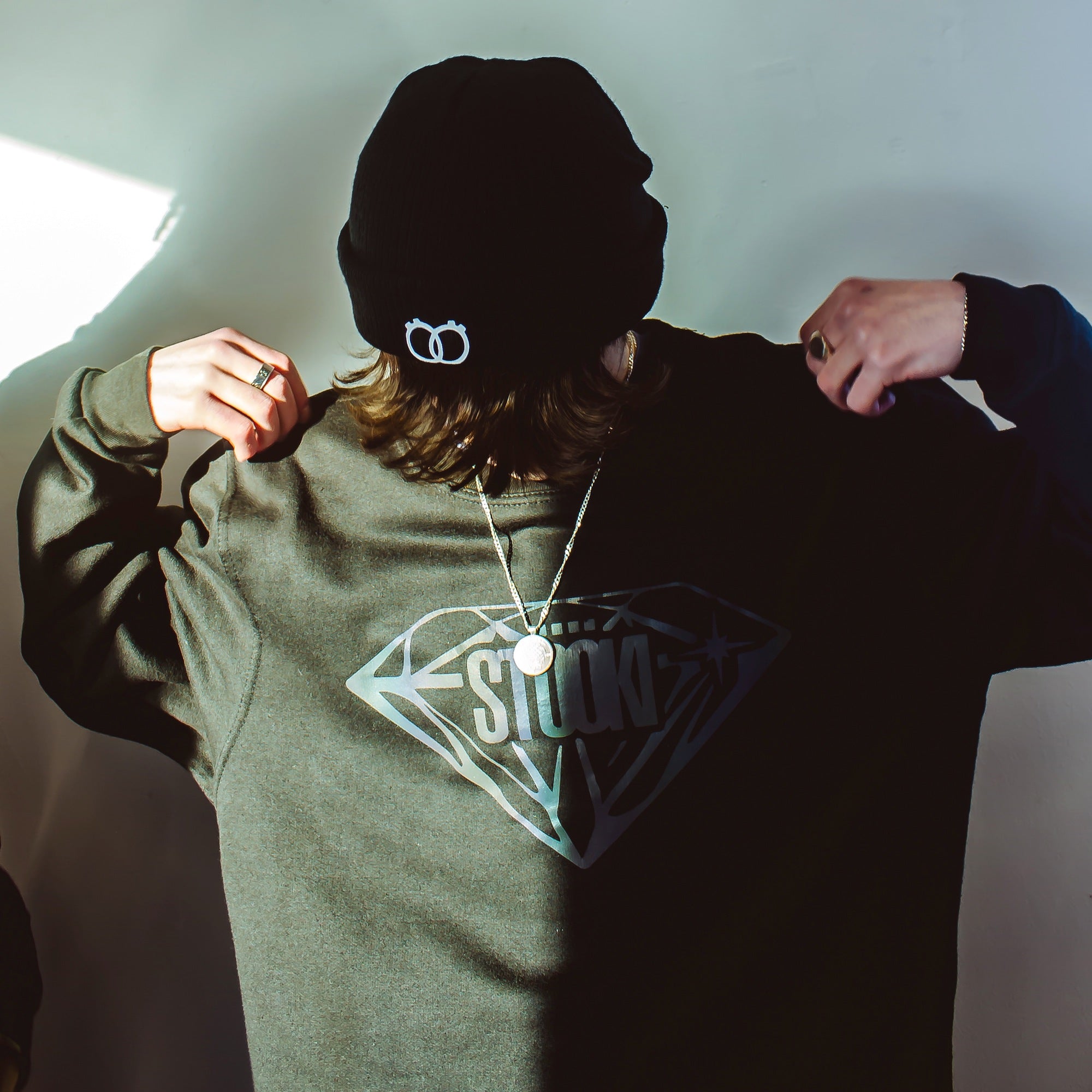 Diamond Legacy Sweatshirt (LARGE LOGO) - BLACK / REFLECTIVE