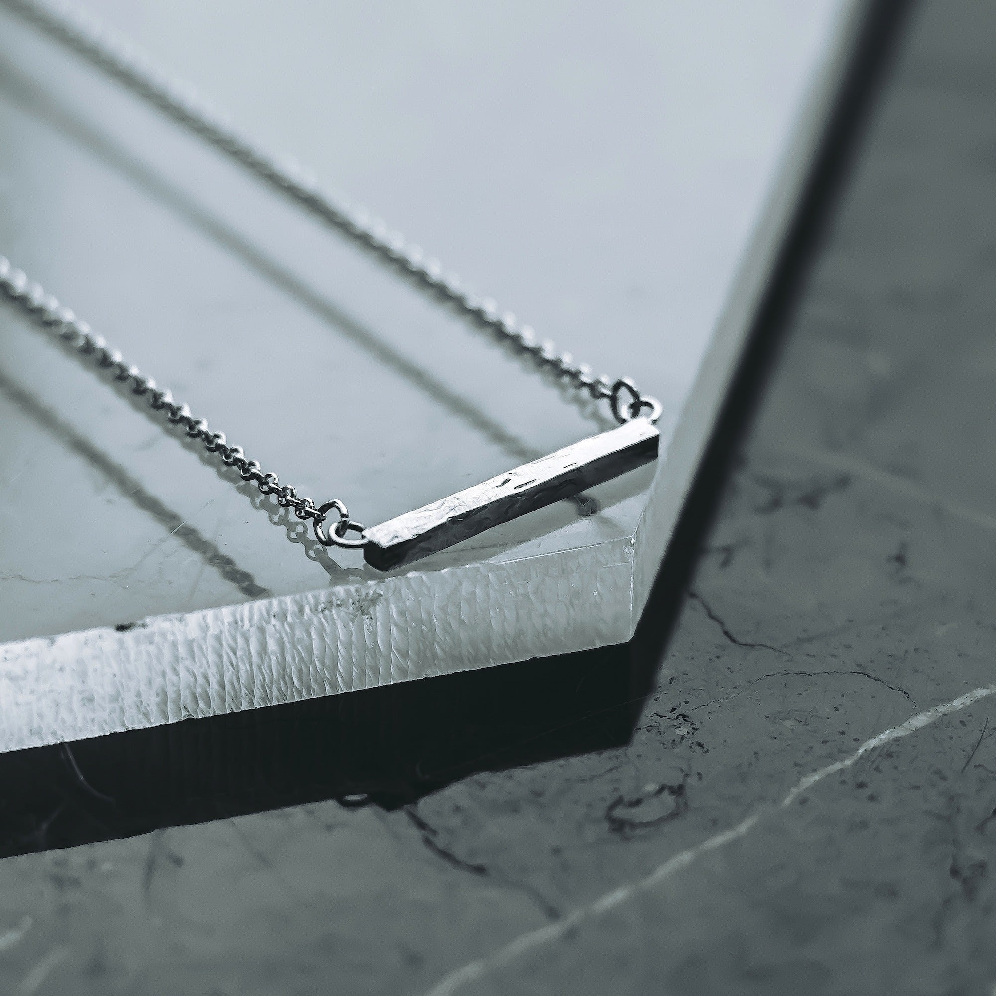 Hammered Beam - Horizontal Pendant