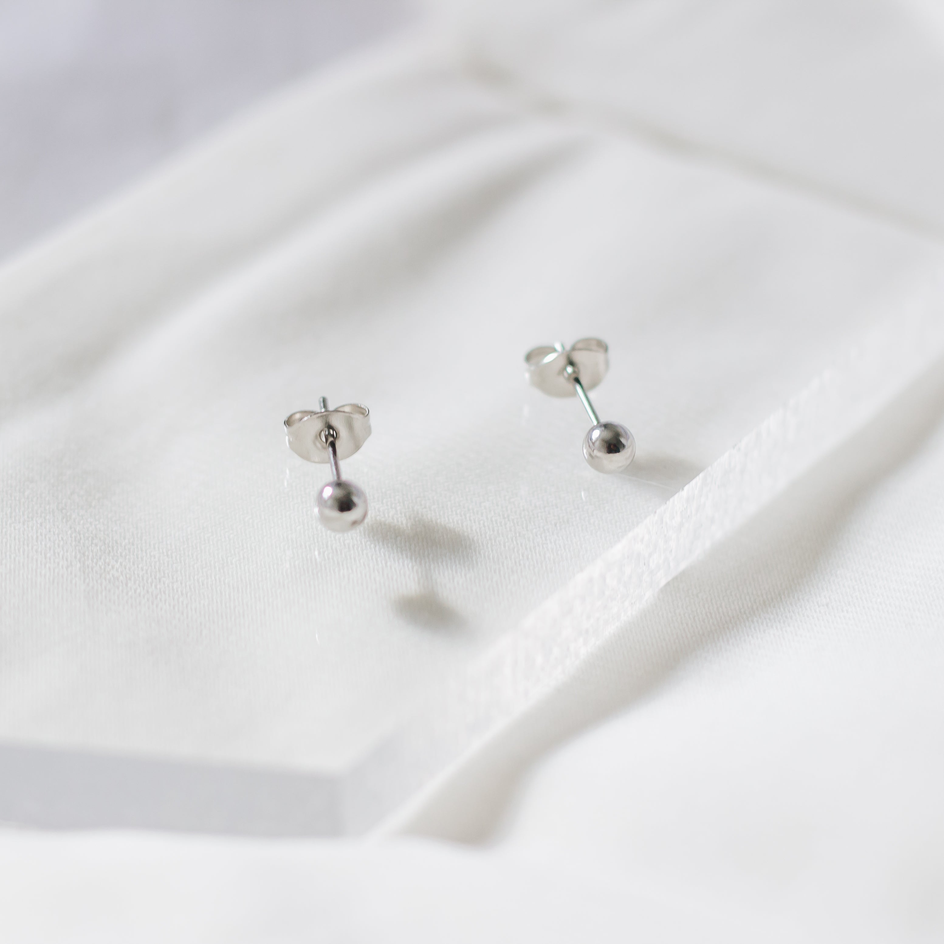 METEOR Stud Earrings