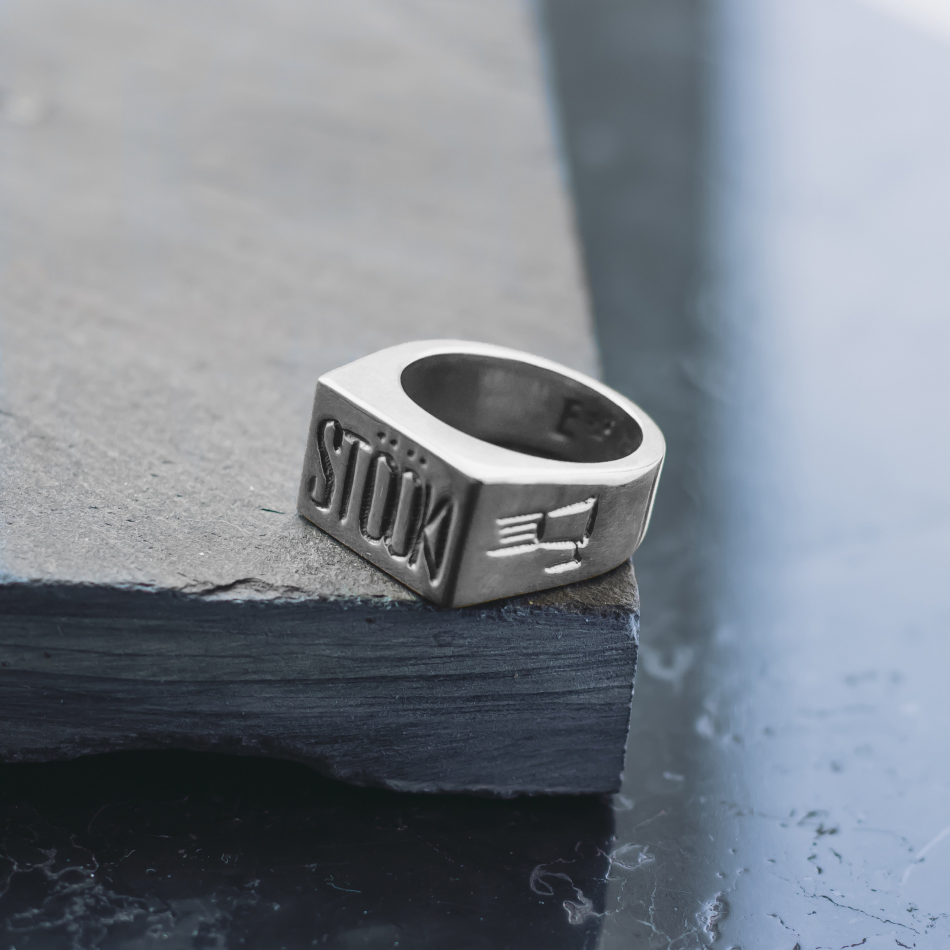 Element Ring