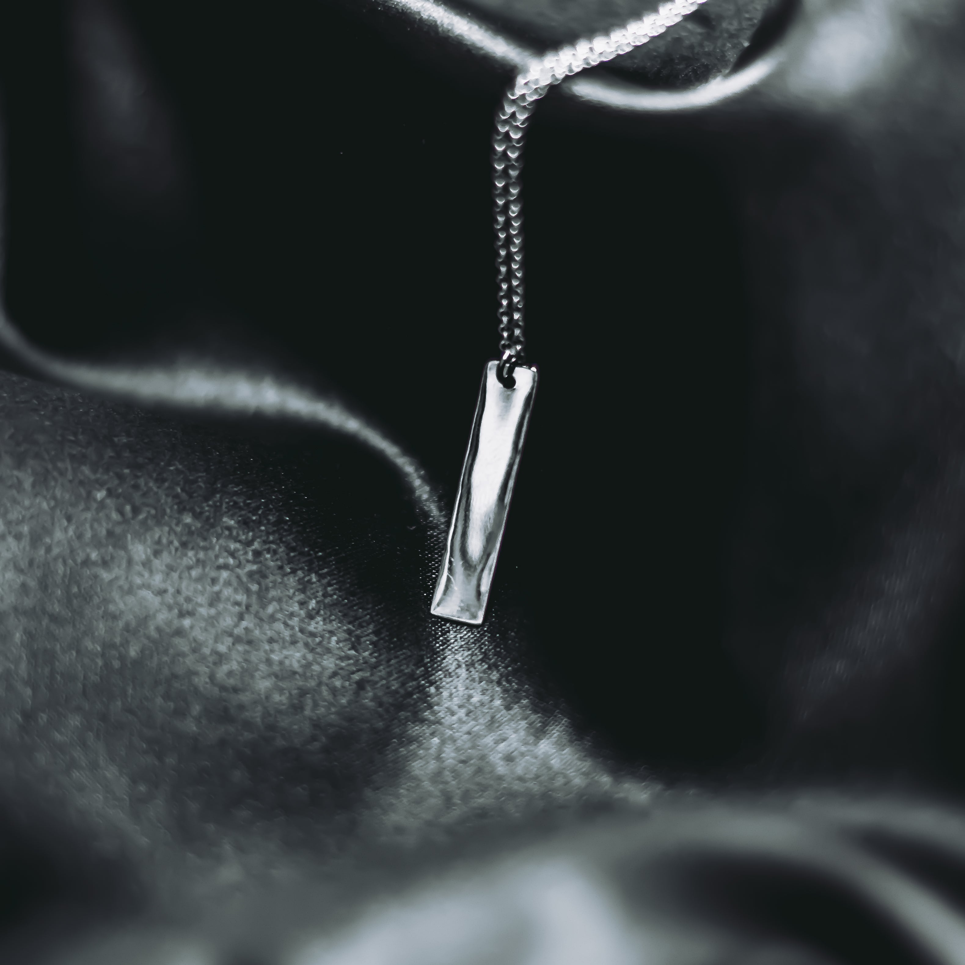 Linear Pendant Necklace - Silver