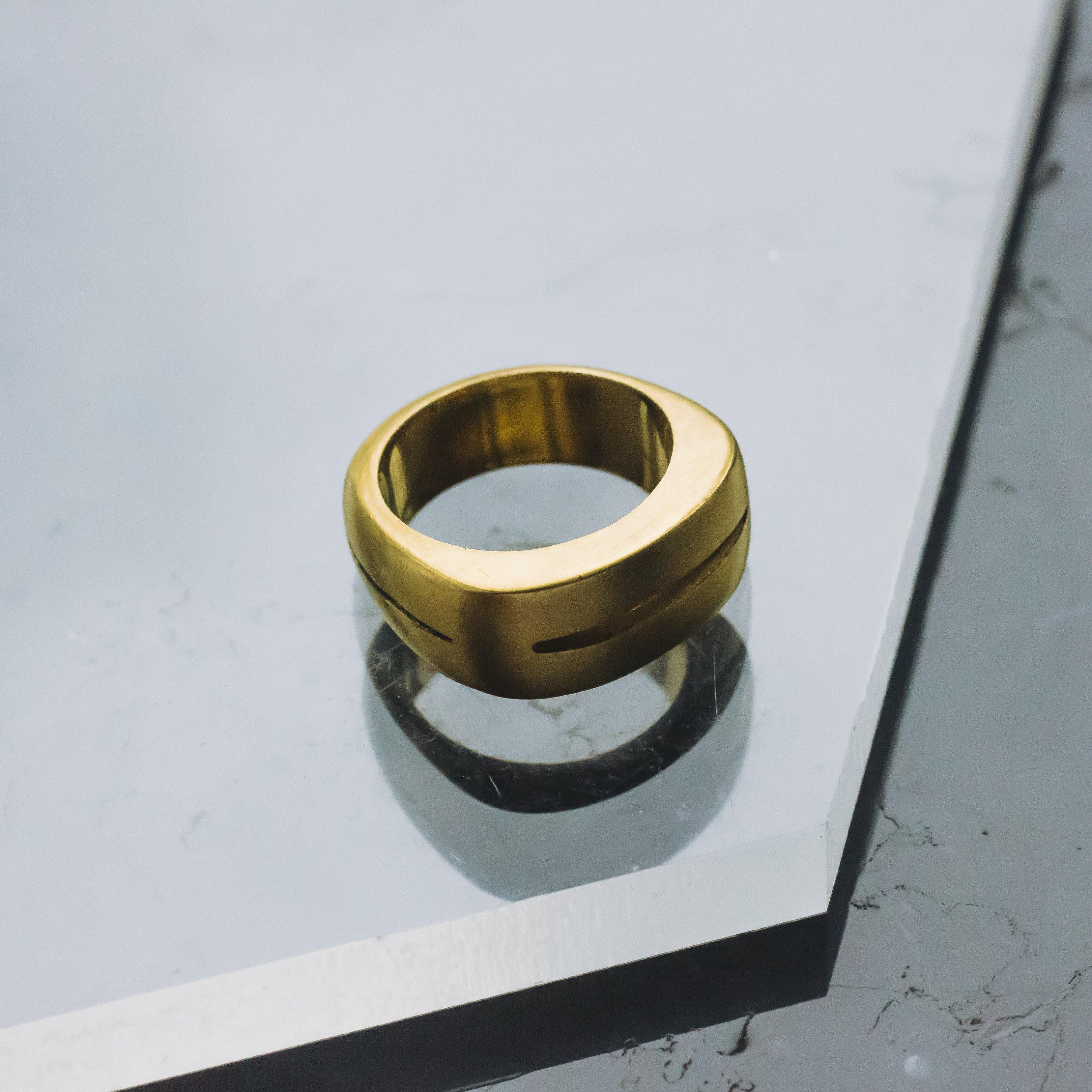 SHIFT RING - GOLD - Stööki